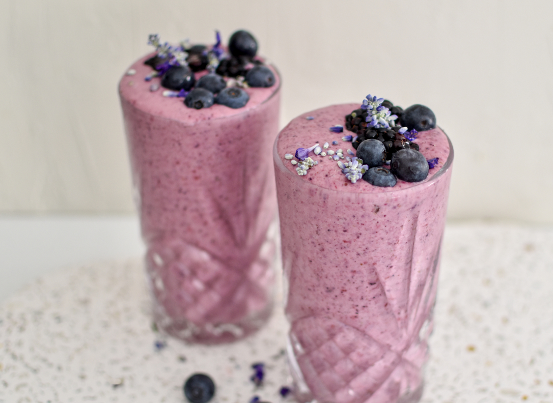 Good-For-Your-Gut Berry Smoothie